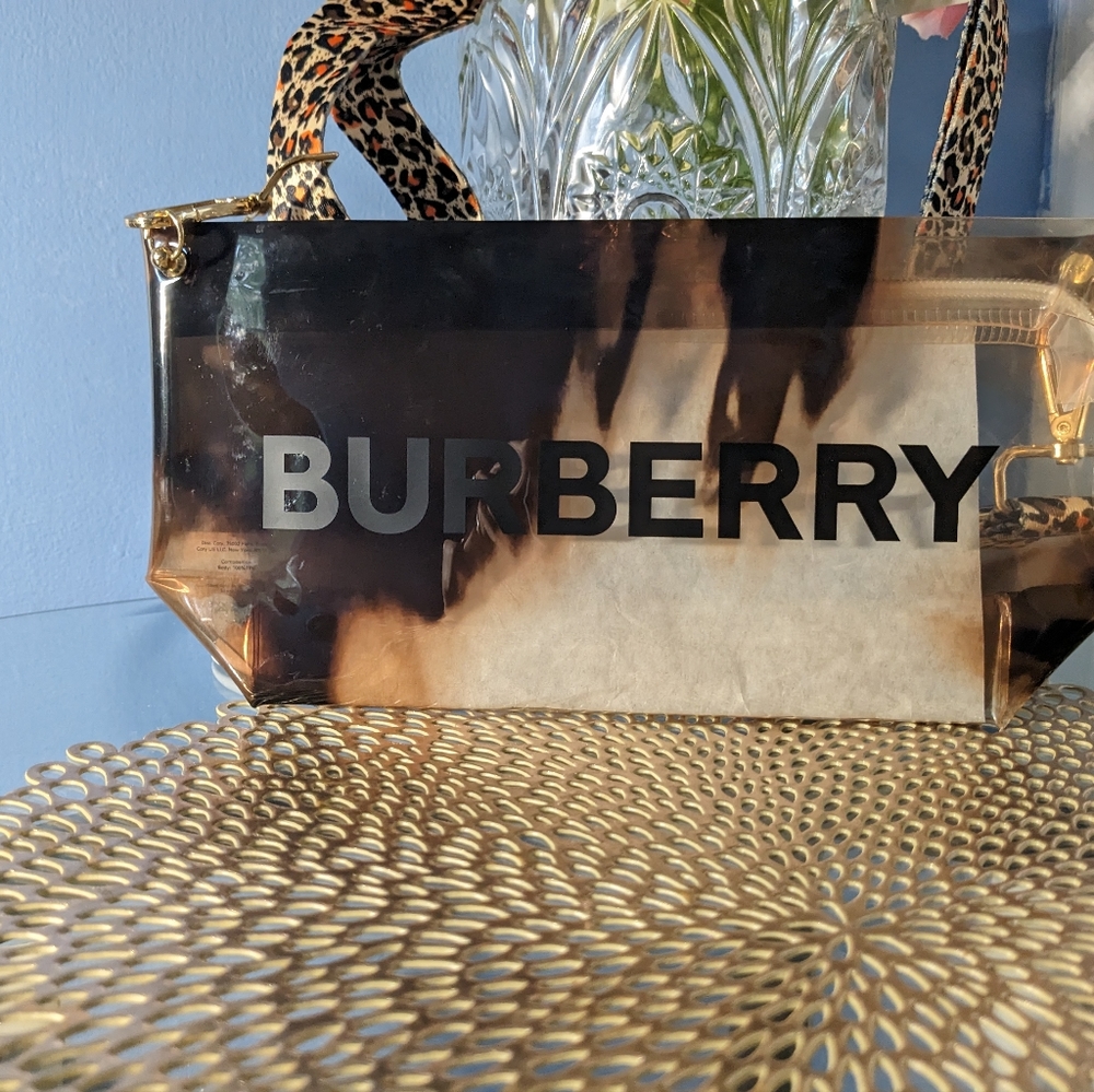 Burberry - Picture 4 of 10